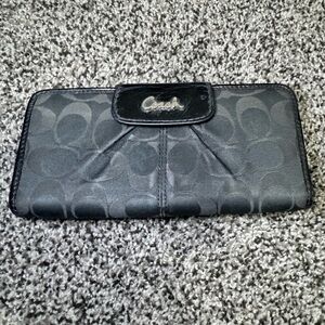 Coach Signature Black Wallet